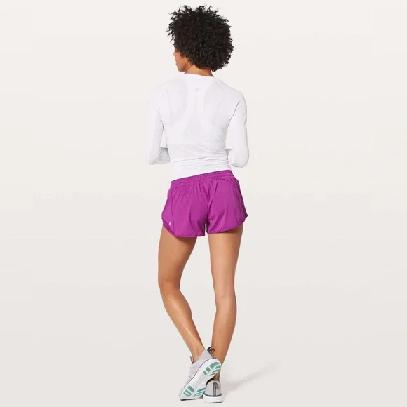 Lululemon Hotty Hot Short II *2.5 Regal Plum Size 4